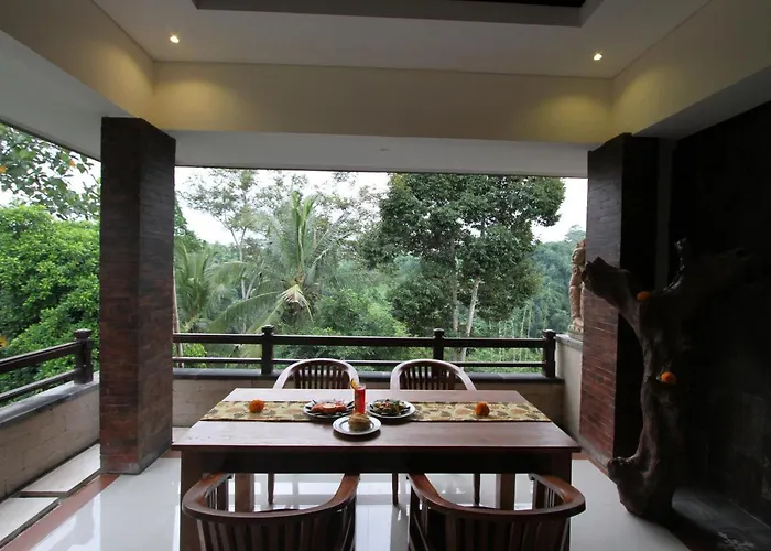 The Iyang Lodge *